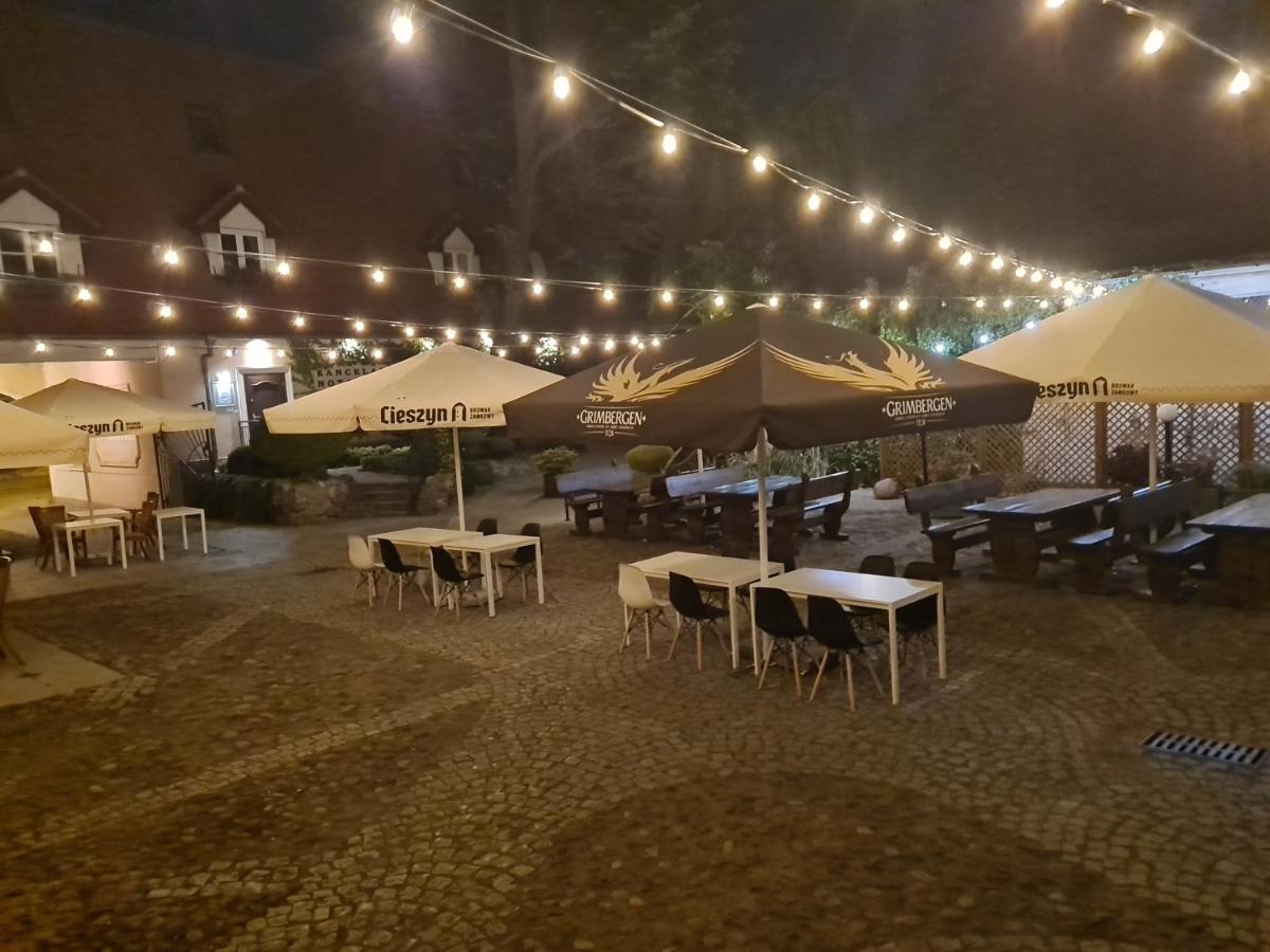 Hotel Zajazd Kultury, Dawniej Pocztowy Zielona Góra Buitenkant foto