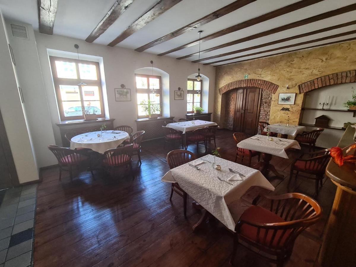 Hotel Zajazd Kultury, Dawniej Pocztowy Zielona Góra Buitenkant foto