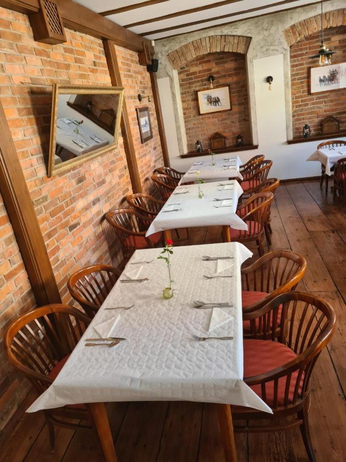 Hotel Zajazd Kultury, Dawniej Pocztowy Zielona Góra Buitenkant foto