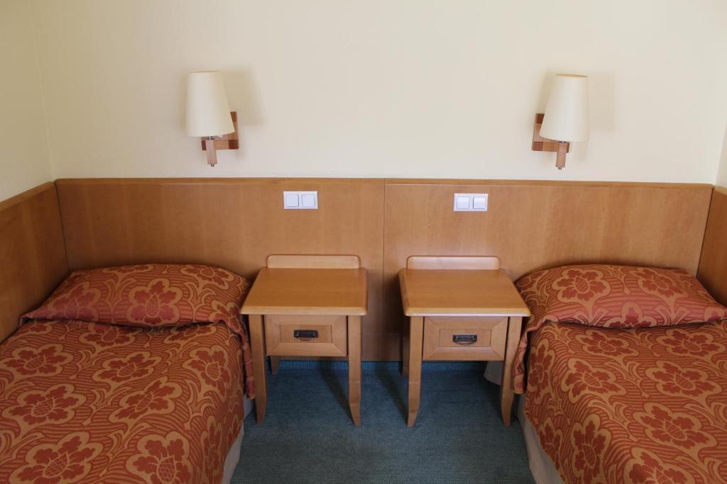 Hotel Zajazd Kultury, Dawniej Pocztowy Zielona Góra Buitenkant foto